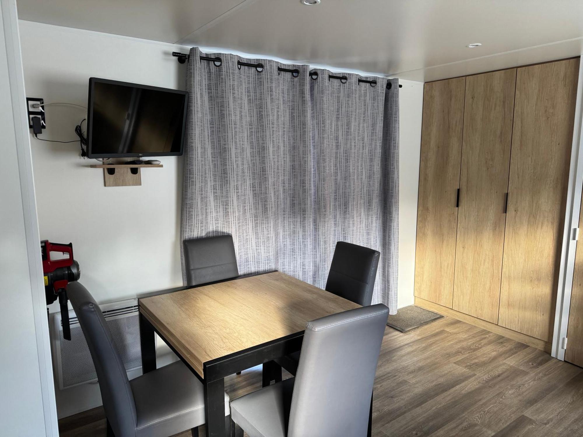 Mobilhome Camping Le Bosc Saint-Cyprien  Bagian luar foto